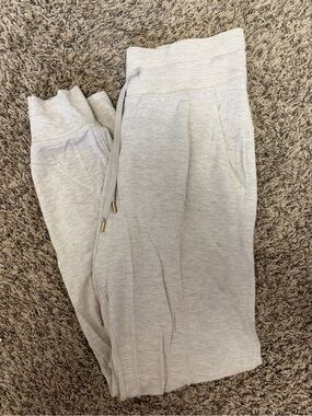 lululemon athletica Heathered Cream Sweatshirt